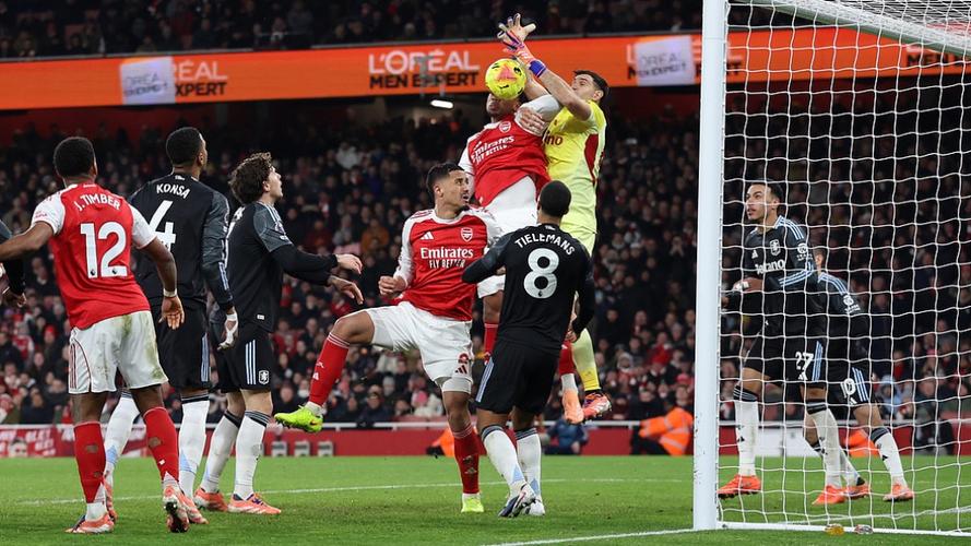 体坛联播｜枪手4比1大胜维拉，越位新规最快下赛季实施