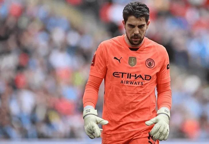 记者：曼城门将奥尔特加加盟诺丁汉森林转会费为50万英镑