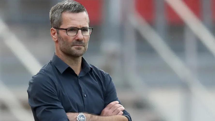 官方：拜仁支付小额赔偿金，签下纽伦堡青训主管维辛格