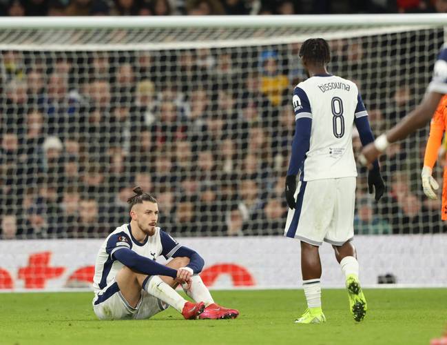 记者：因近期后防线伤病不断，热刺将德拉古辛撤出转会市场