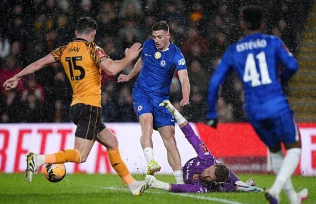 德拉普本场数据：4射1正，错失1次良机，对抗12胜6