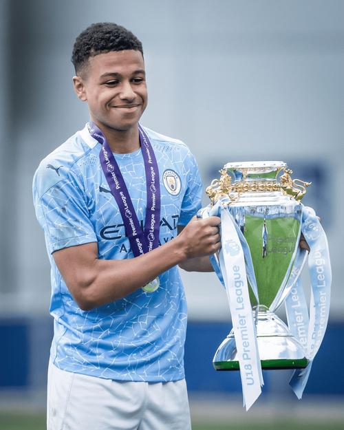 绝杀阿森纳的查尔斯，7岁加入曼城青训，曾代表曼城英超首秀